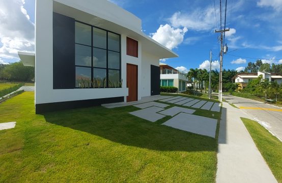 Vendo casa em condomínio