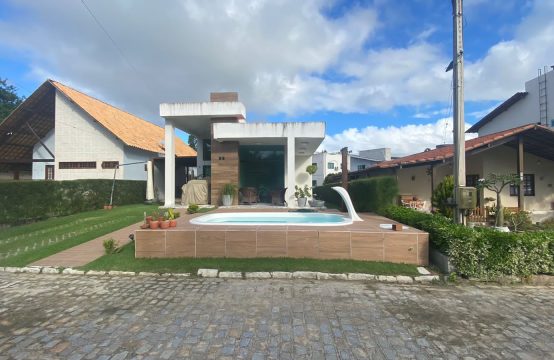 Oportunidade! Vendo casa em condomínio fechado .