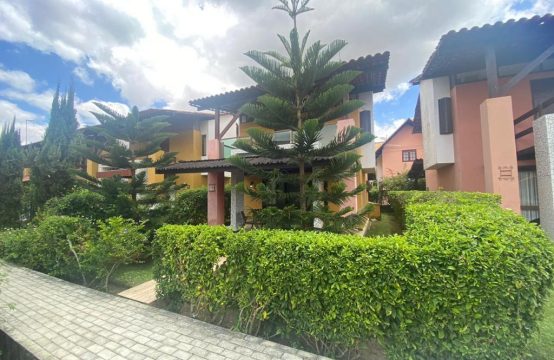 Vendo casa em condomínio fechado