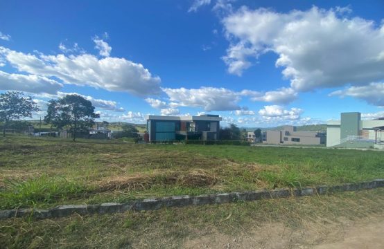 Lote a venda em condomínio fechado