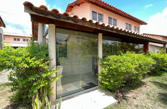 Casa de condomínio a venda em Gravatá.