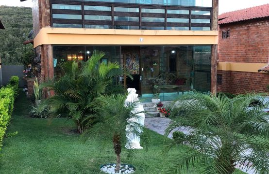 Casa a venda em condomínio em Gravatá