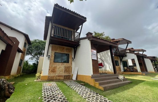 casa a venda em condomínio fechado