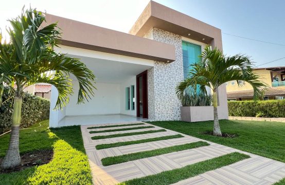 Casa a venda em Condomínio