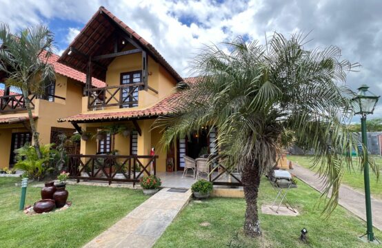 Casa a venda em condominio
