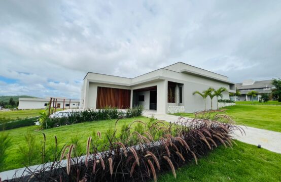 Casa avenda em Condominio