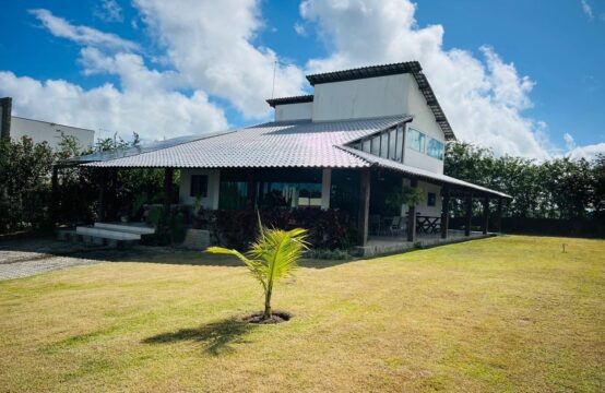Casa a venda em condomínio