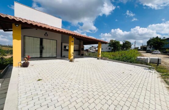 Casa a venda em condomínio