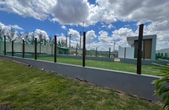 Casa a venda em condominio