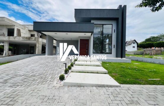 Casa  a venda em Condominio