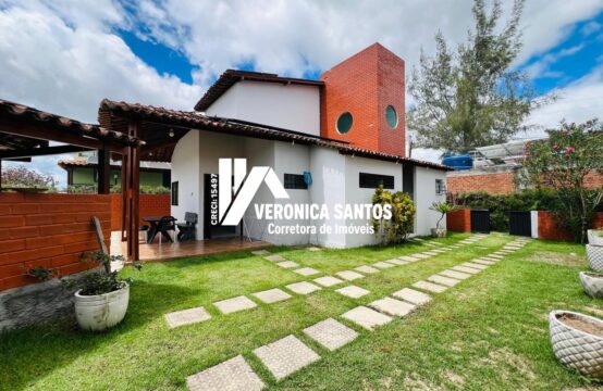 Casa a venda em condominio