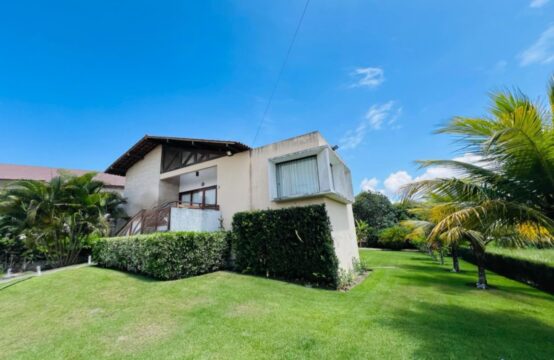 Casa a venda em condominio